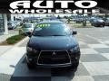 2010 Labrador Black Pearl Mitsubishi Outlander SE  photo #2