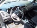 2010 Labrador Black Pearl Mitsubishi Outlander SE  photo #9