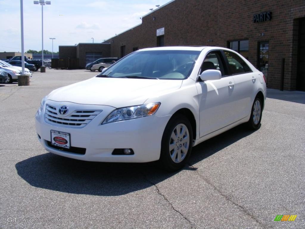 2008 Camry XLE - Super White / Ash photo #7