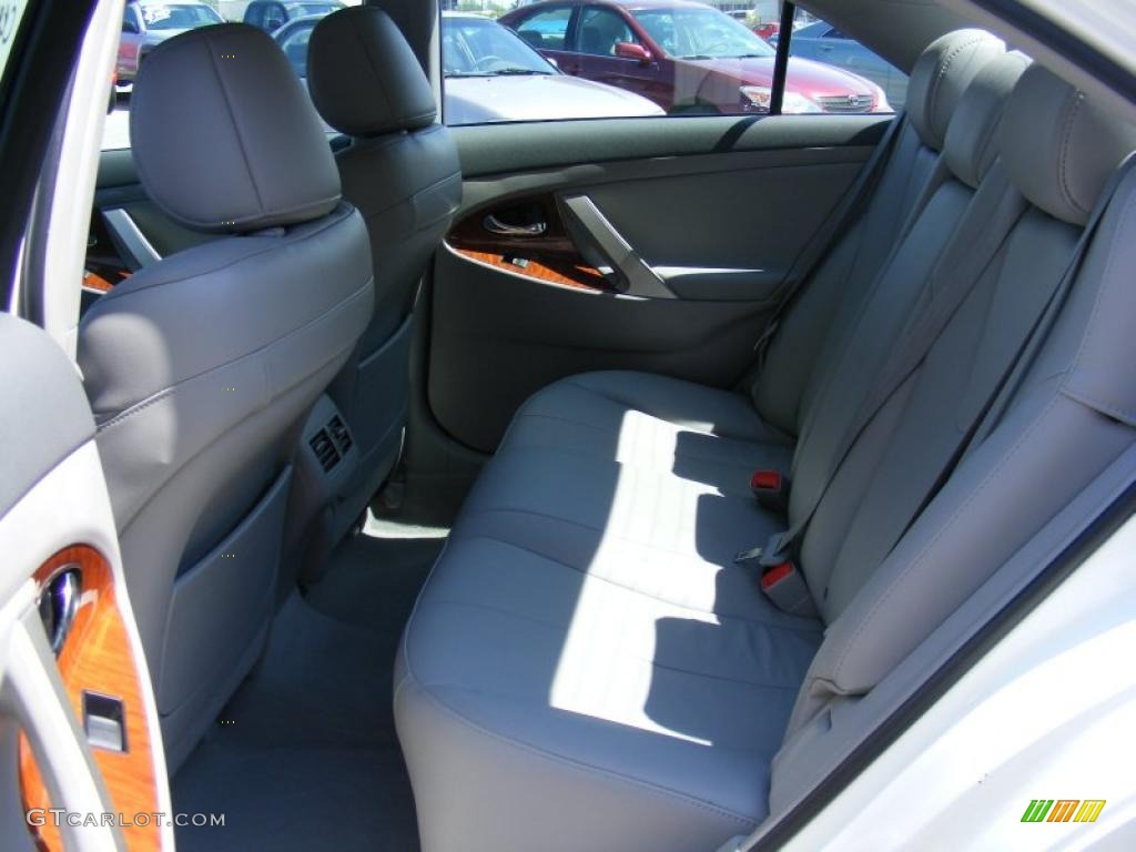 2008 Camry XLE - Super White / Ash photo #11