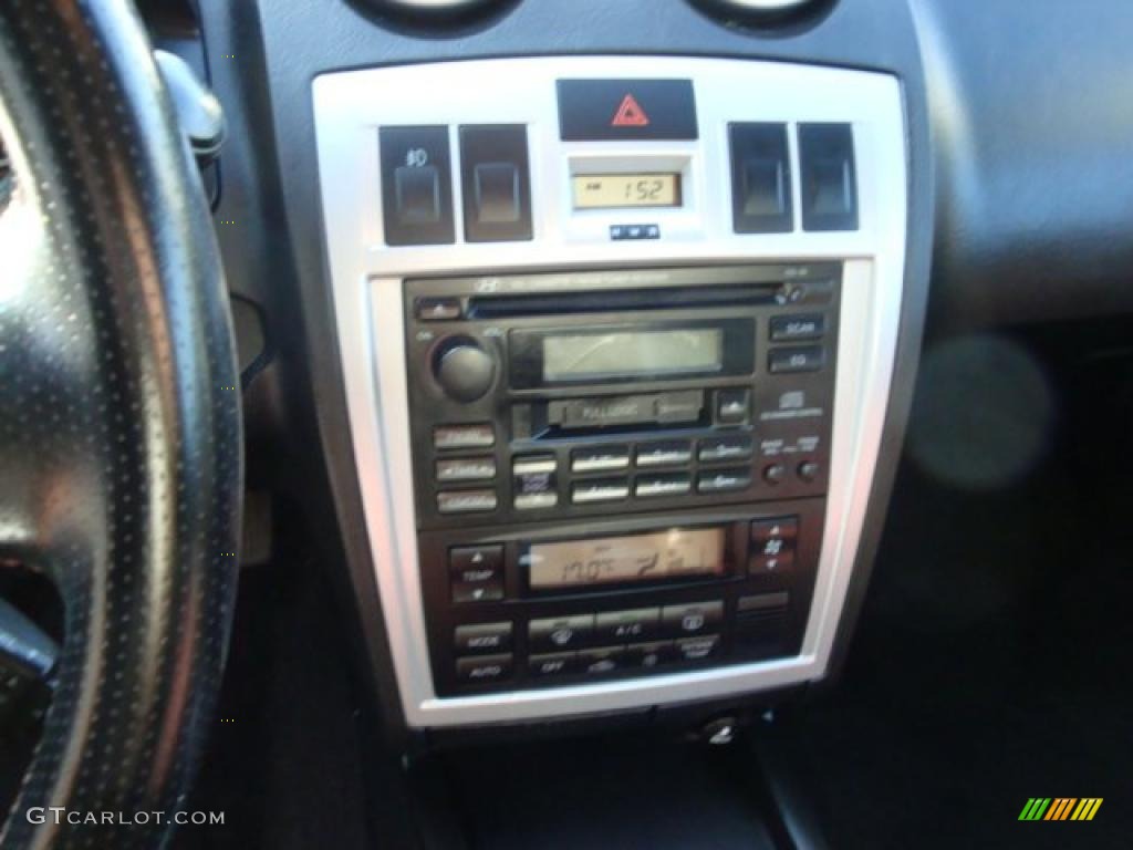 2005 Tiburon GT - Obsidian Black / Black/Red photo #18