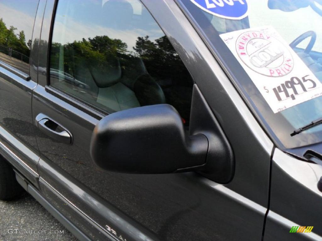 2004 Grand Cherokee Overland 4x4 - Graphite Metallic / Dark Slate Gray photo #25