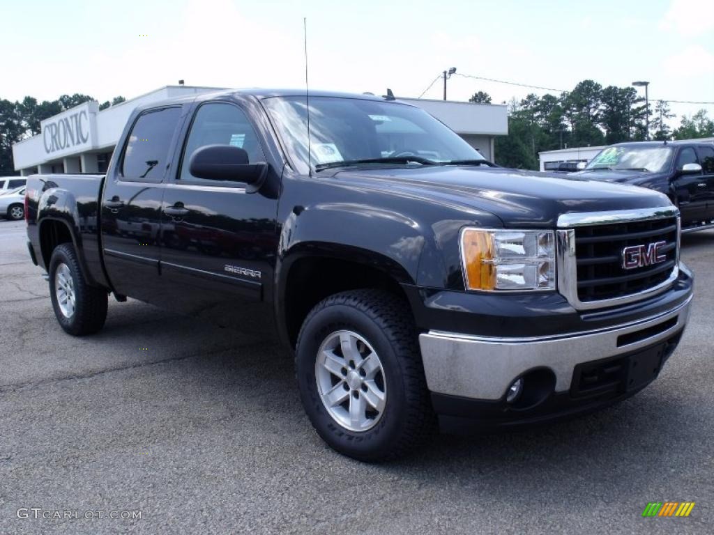 2010 Sierra 1500 SLE Crew Cab 4x4 - Carbon Black Metallic / Light Titanium/Ebony photo #2