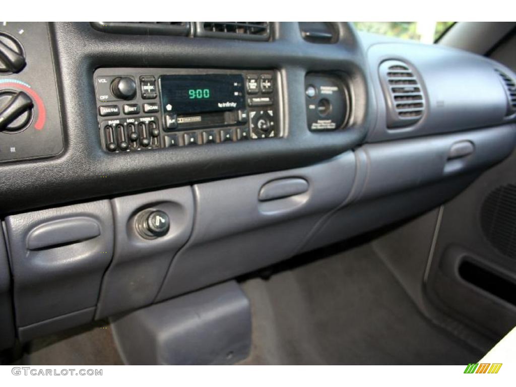 1998 Ram 1500 Laramie SLT Extended Cab 4x4 - Bright White / Gray photo #69