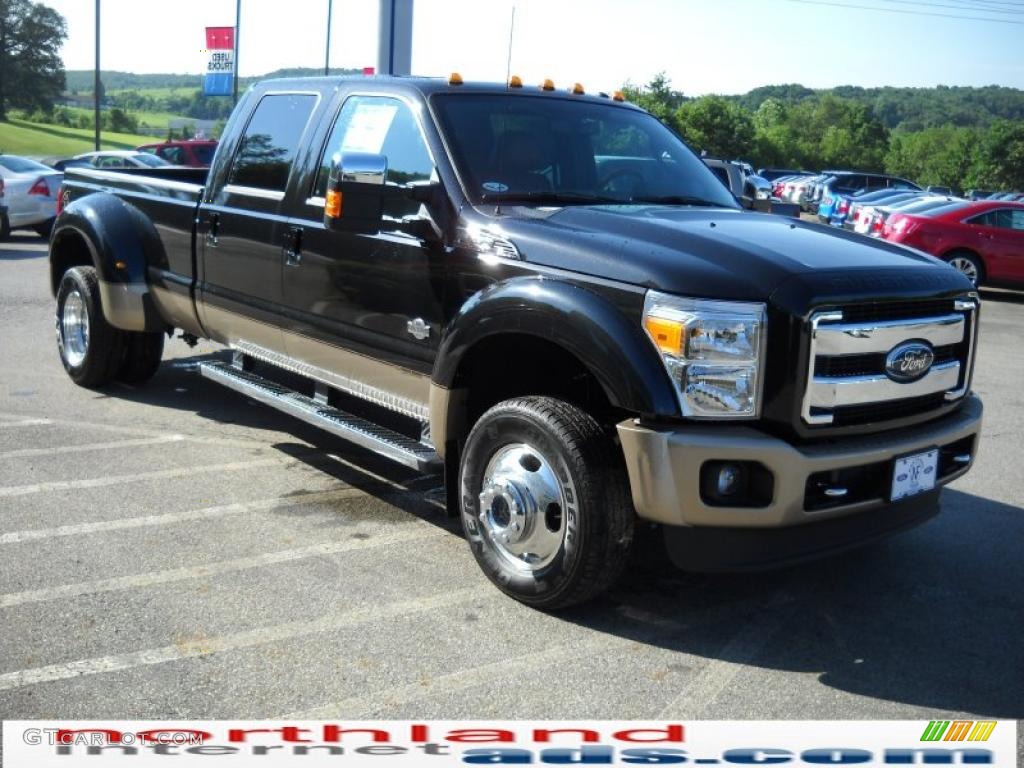 2011 F450 Super Duty King Ranch Crew Cab 4x4 Dually - Tuxedo Black Metallic / Chapparal Leather photo #4