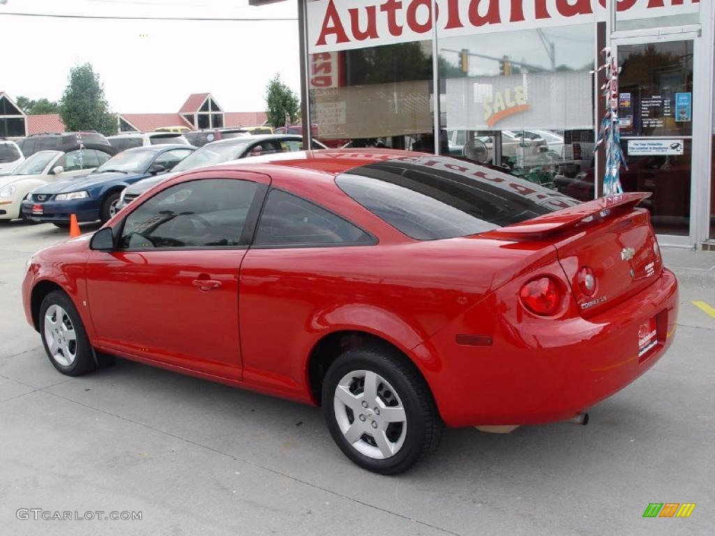 2007 Cobalt LS Coupe - Victory Red / Gray photo #5