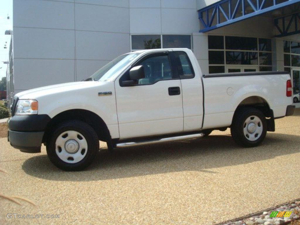 2005 F150 XL Regular Cab - Oxford White / Medium Flint Grey photo #2