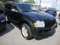 Black - Grand Cherokee Laredo 4x4 Photo No. 4