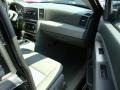Black - Grand Cherokee Laredo 4x4 Photo No. 45