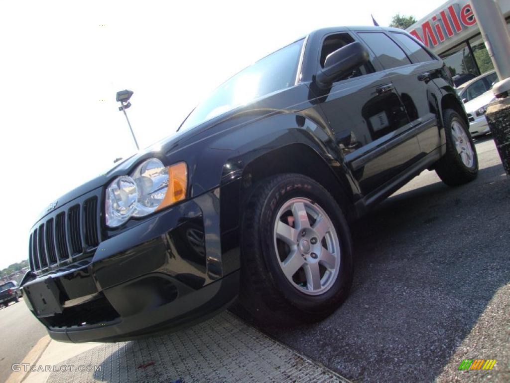 2008 Grand Cherokee Laredo 4x4 - Black / Dark Slate Gray photo #1