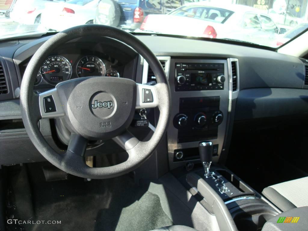 2008 Grand Cherokee Laredo 4x4 - Bright Silver Metallic / Dark Slate Gray photo #10