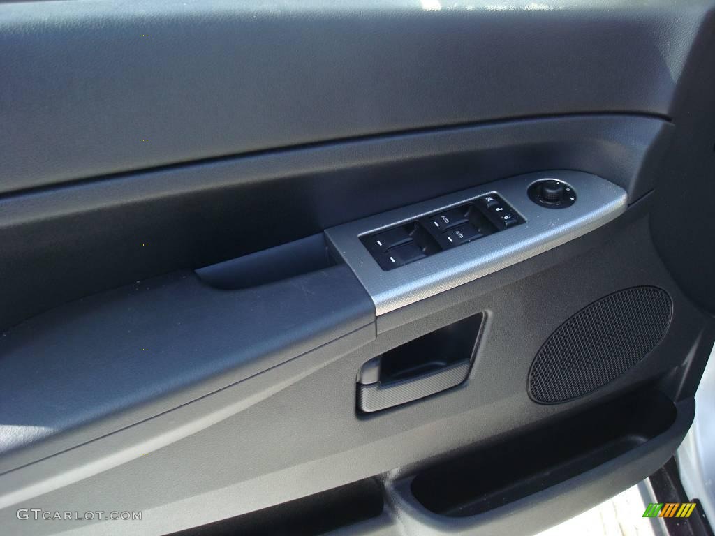 2008 Grand Cherokee Laredo 4x4 - Bright Silver Metallic / Dark Slate Gray photo #11