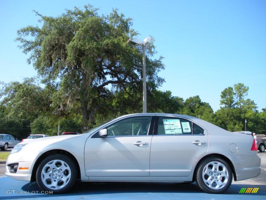 2010 Fusion SE - Smokestone Metallic / Medium Light Stone photo #2