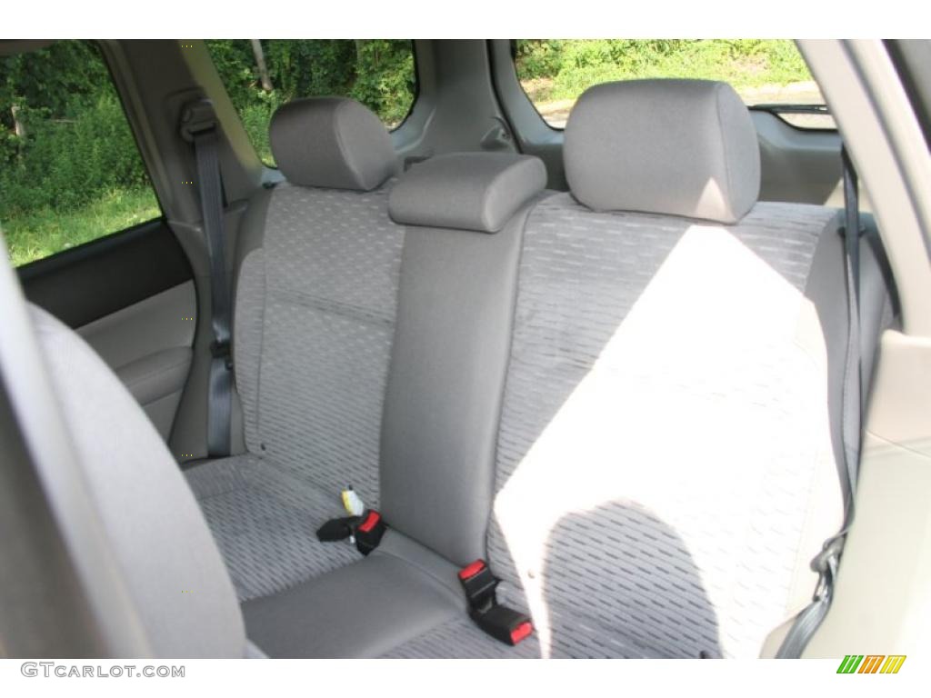 2003 Forester 2.5 XS - Aspen White / Gray photo #12