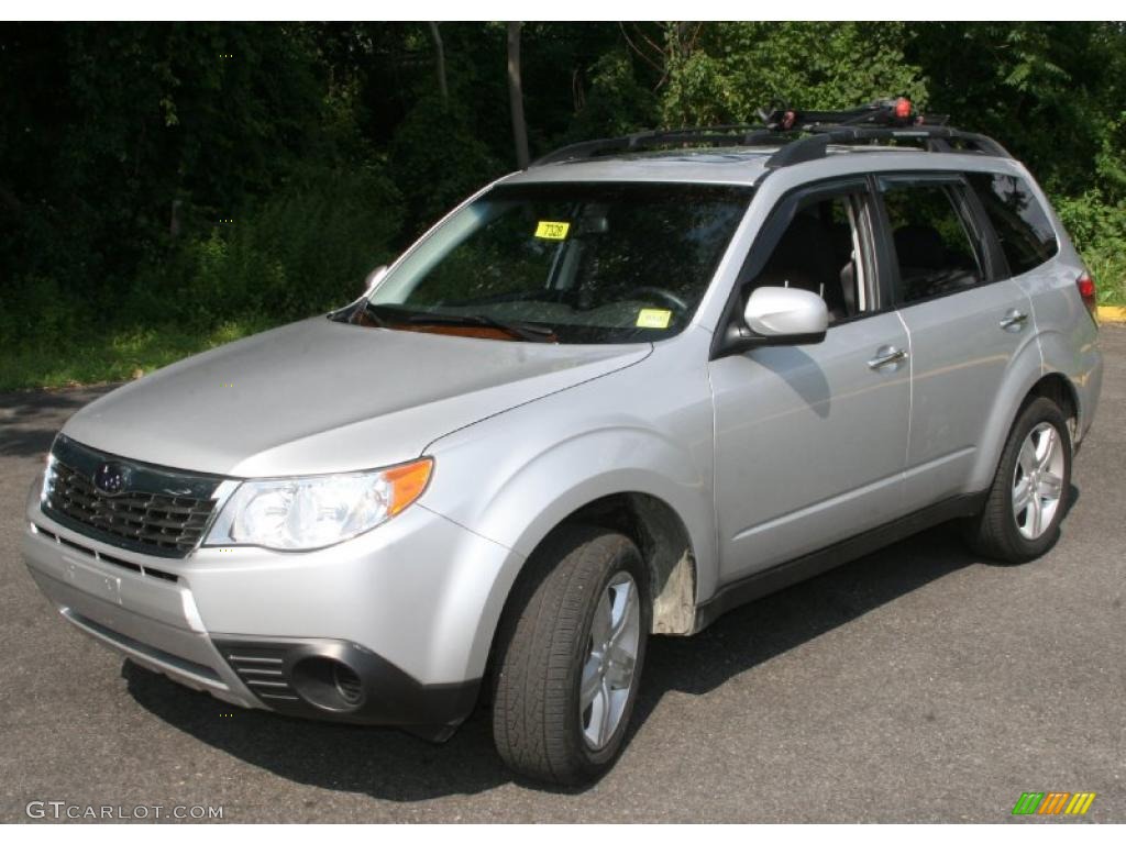 2009 Forester 2.5 X Premium - Spark Silver Metallic / Black photo #1