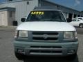 Cloud White - Xterra XE V6 Photo No. 8