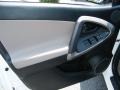 Super White - RAV4 I4 Photo No. 17