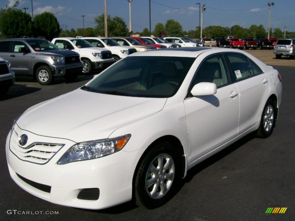 2011 Camry LE - Super White / Bisque photo #2