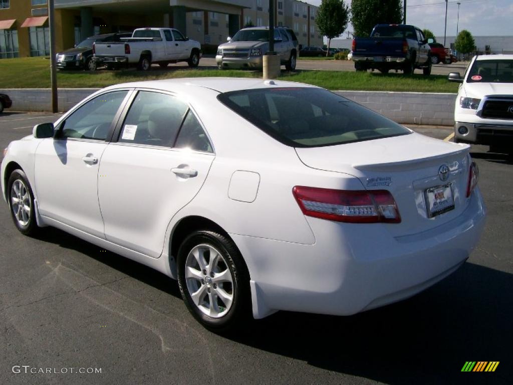 2011 Camry LE - Super White / Bisque photo #3