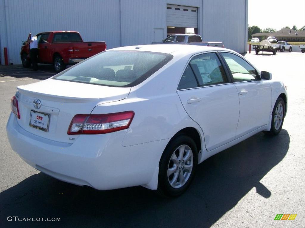 2011 Camry LE - Super White / Bisque photo #4