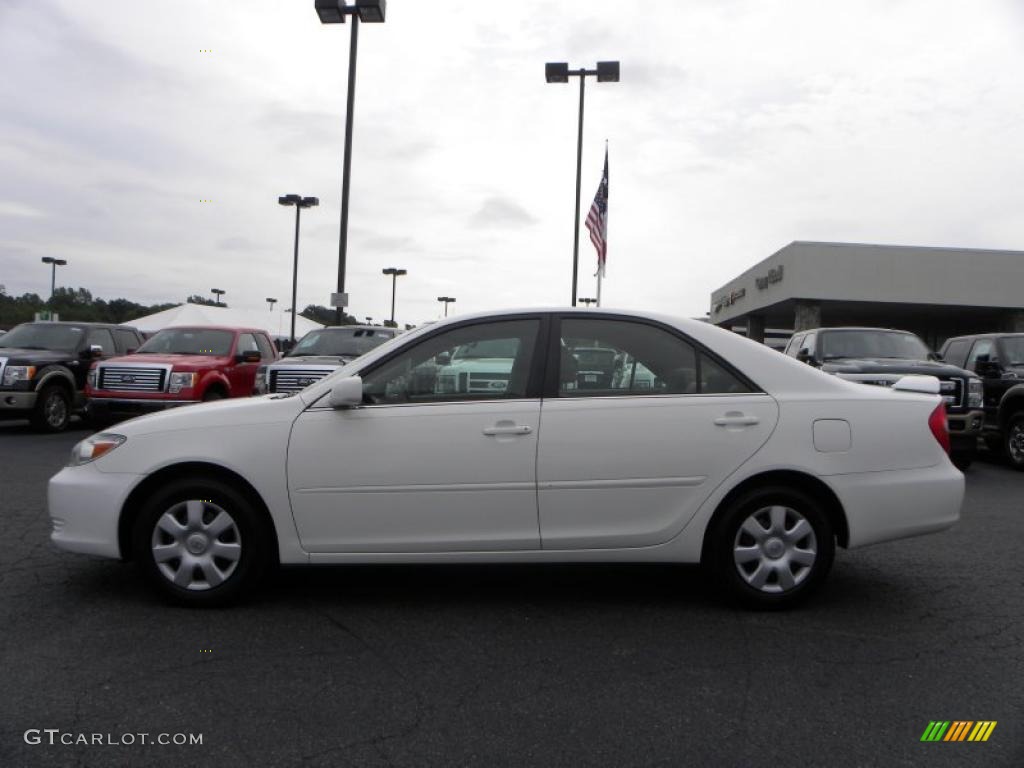 2004 Camry LE - Super White / Stone photo #5