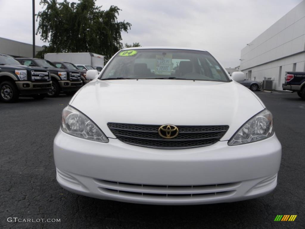 2004 Camry LE - Super White / Stone photo #7