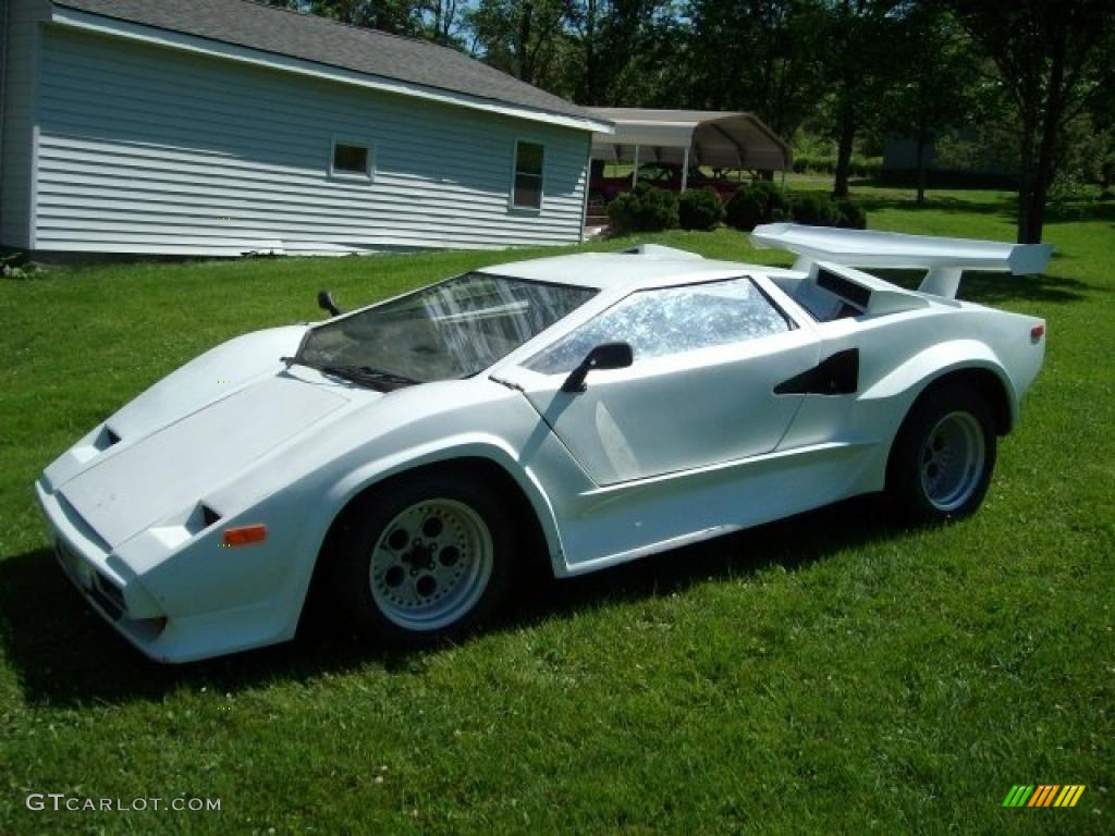 1985 White Pontiac Fiero Lamborghini Kit Car #33882184 ...