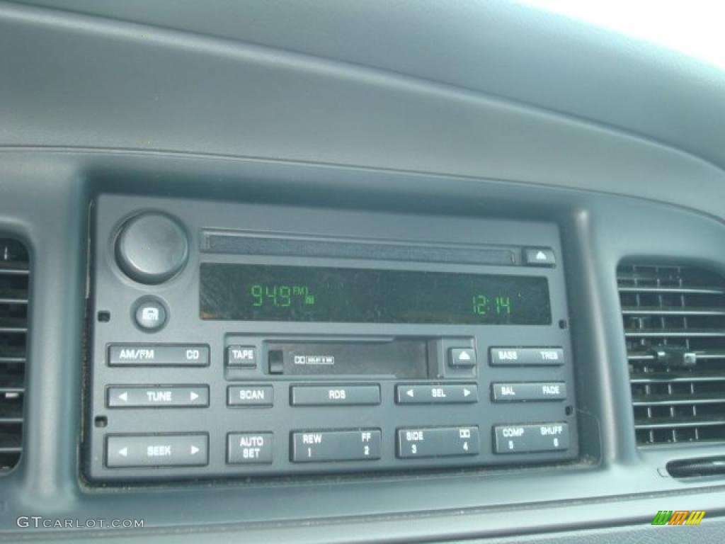 2004 Grand Marquis LS - Silver Birch Metallic / Light Flint photo #17