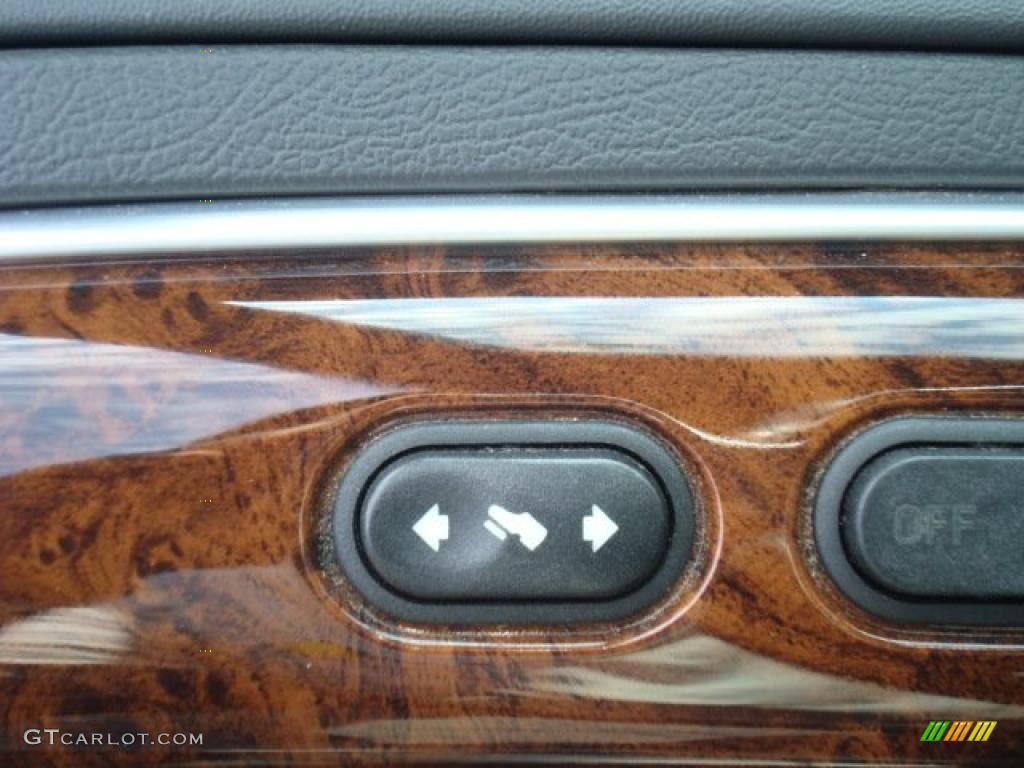 2004 Grand Marquis LS - Silver Birch Metallic / Light Flint photo #20