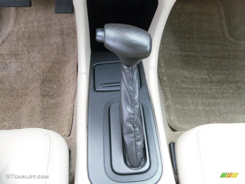 2003 Impala LS - White / Neutral Beige photo #10