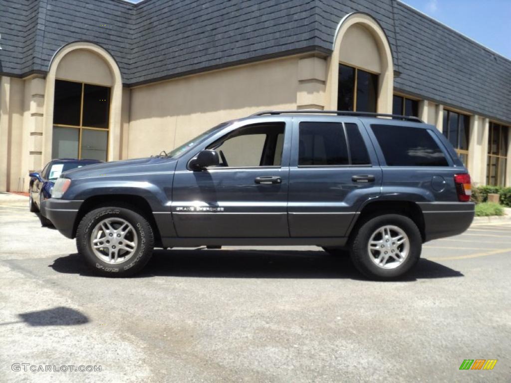 2002 Grand Cherokee Laredo - Steel Blue Pearlcoat / Sandstone photo #4