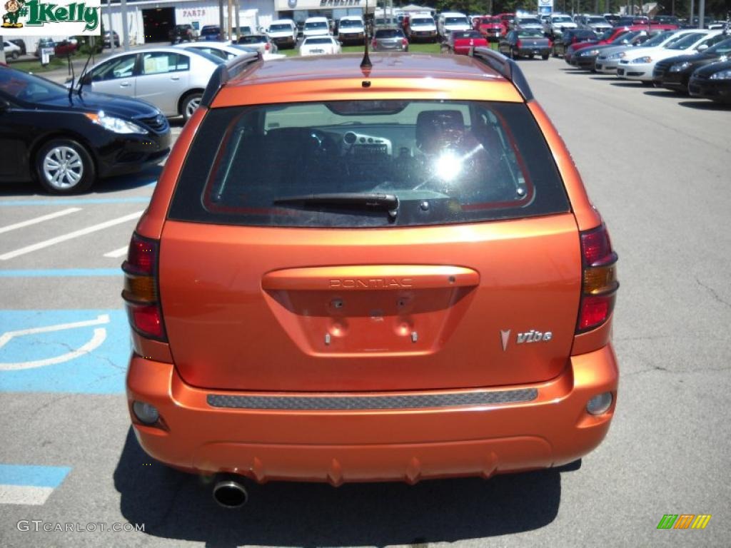 2005 Vibe  - Fusion Orange Metallic / Graphite photo #4