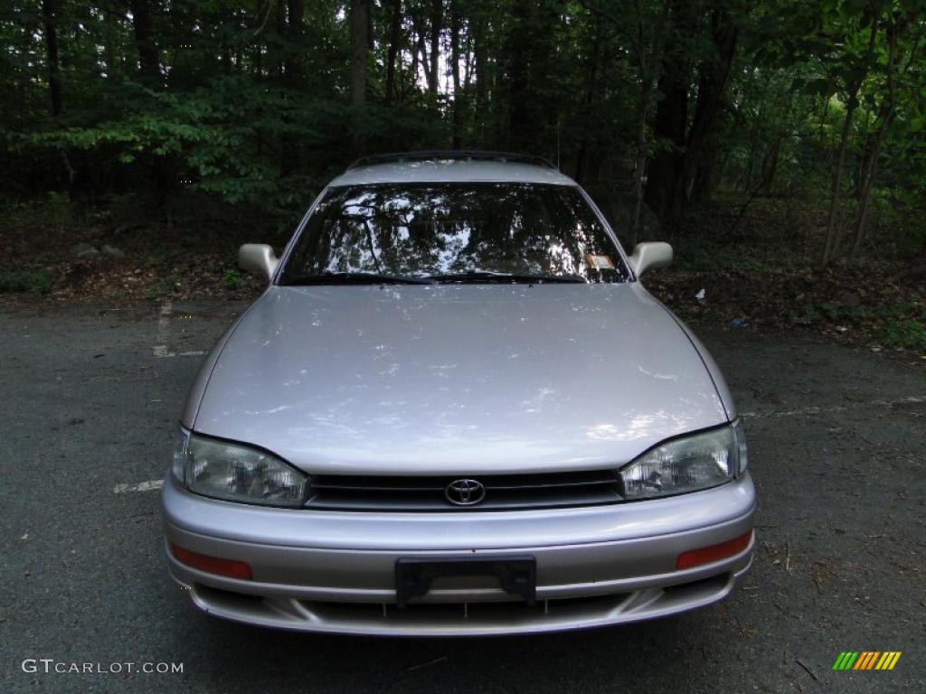 1994 Camry LE V6 Wagon - Cashmere Beige Metallic / Beige photo #1