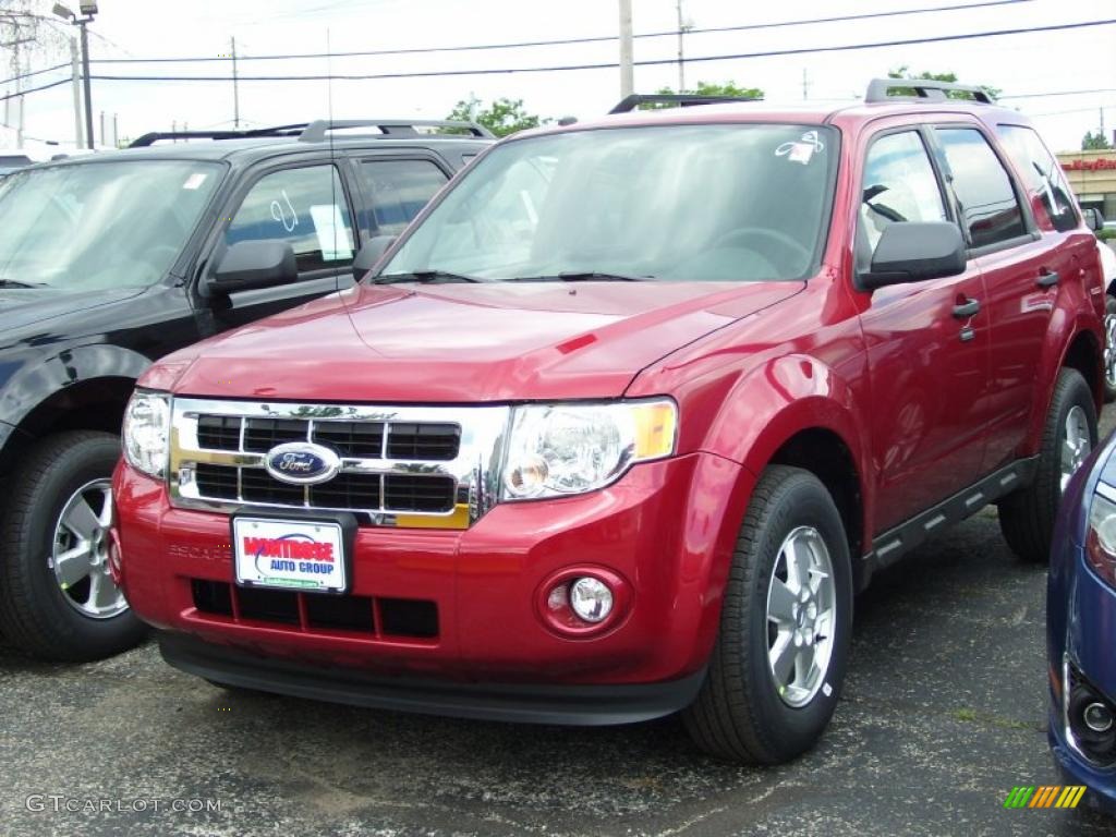 2010 Escape XLT V6 - Sangria Red Metallic / Charcoal Black photo #1