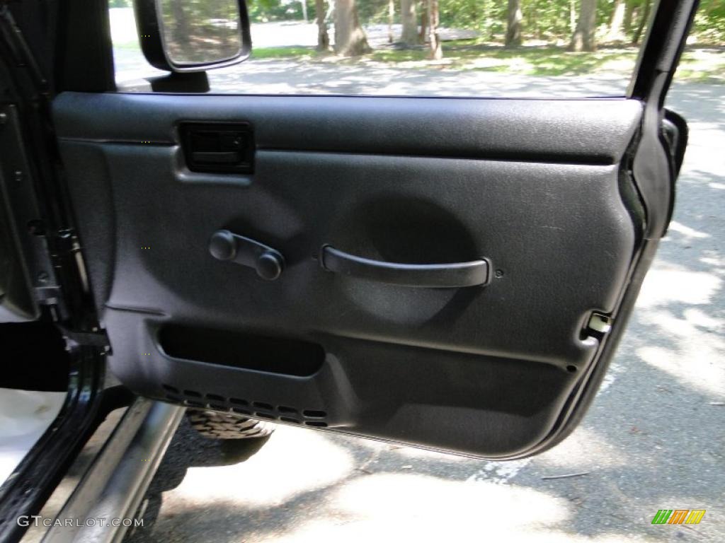 2004 Wrangler Rubicon 4x4 - Black / Dark Slate Gray photo #30