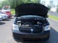 2010 Brilliant Black Crystal Pearl Dodge Grand Caravan SE Hero  photo #12