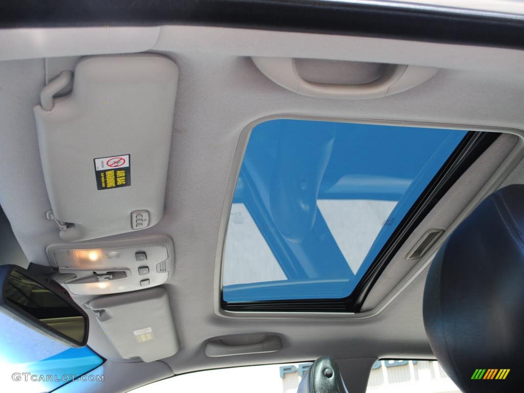 2002 Volvo S80 T6 Sunroof Photos