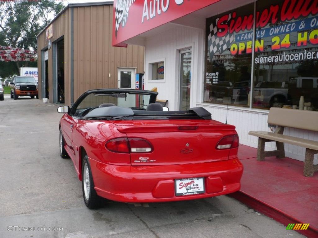 1999 Cavalier Z24 Convertible - Bright Red / Graphite photo #7