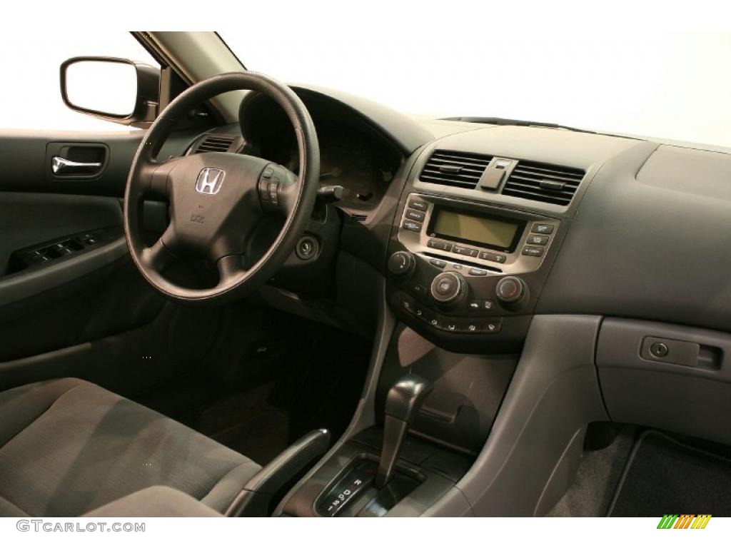 2006 Accord Value Package Sedan - Royal Blue Pearl / Gray photo #16
