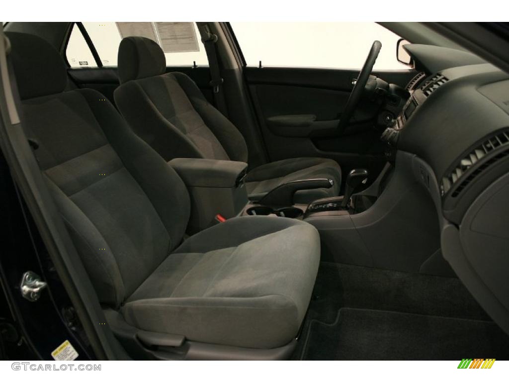 2006 Accord Value Package Sedan - Royal Blue Pearl / Gray photo #17