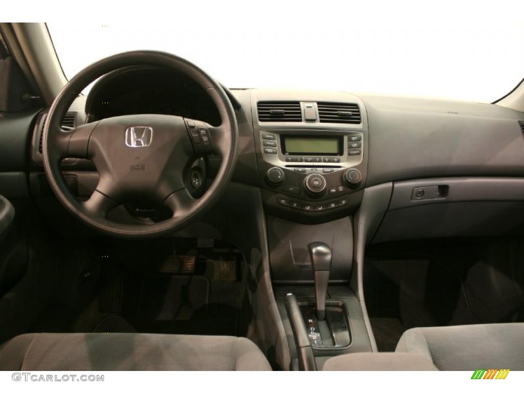 2006 Accord Value Package Sedan - Royal Blue Pearl / Gray photo #20