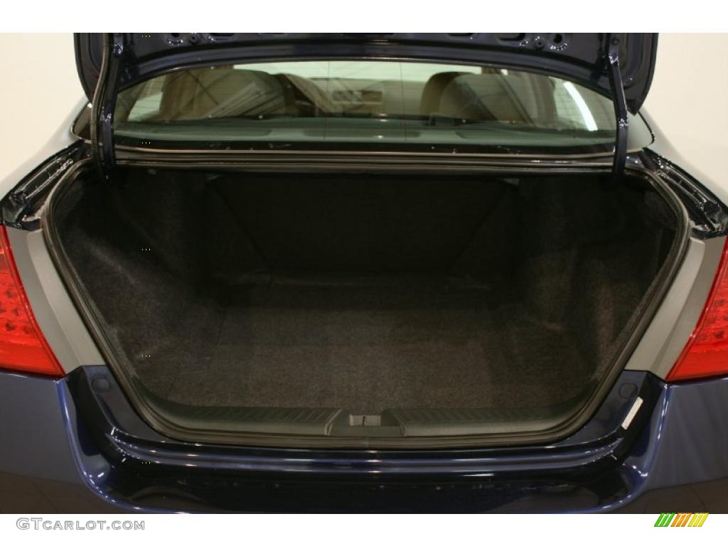 2006 Accord Value Package Sedan - Royal Blue Pearl / Gray photo #21