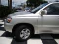 Millenium Silver Metallic - Highlander V6 Photo No. 32