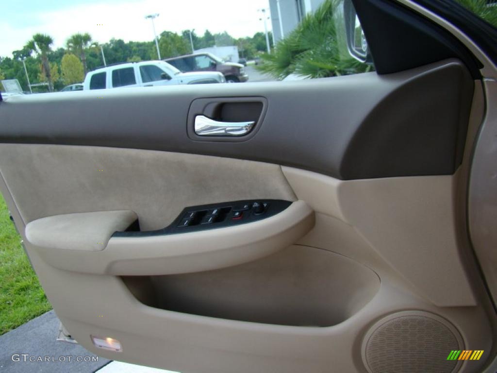 2003 Accord LX Sedan - Desert Mist Metallic / Ivory photo #19