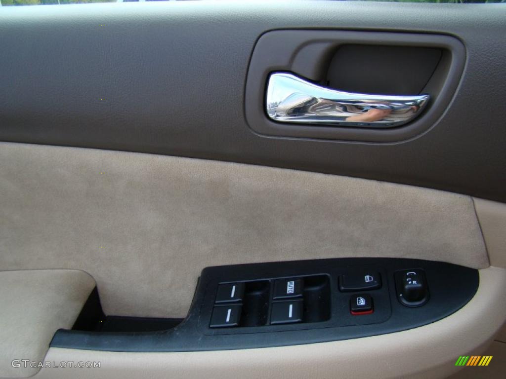 2003 Accord LX Sedan - Desert Mist Metallic / Ivory photo #20