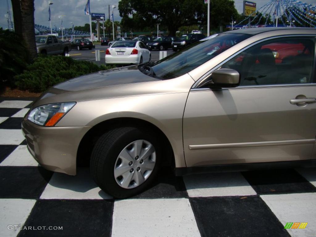 2003 Accord LX Sedan - Desert Mist Metallic / Ivory photo #30