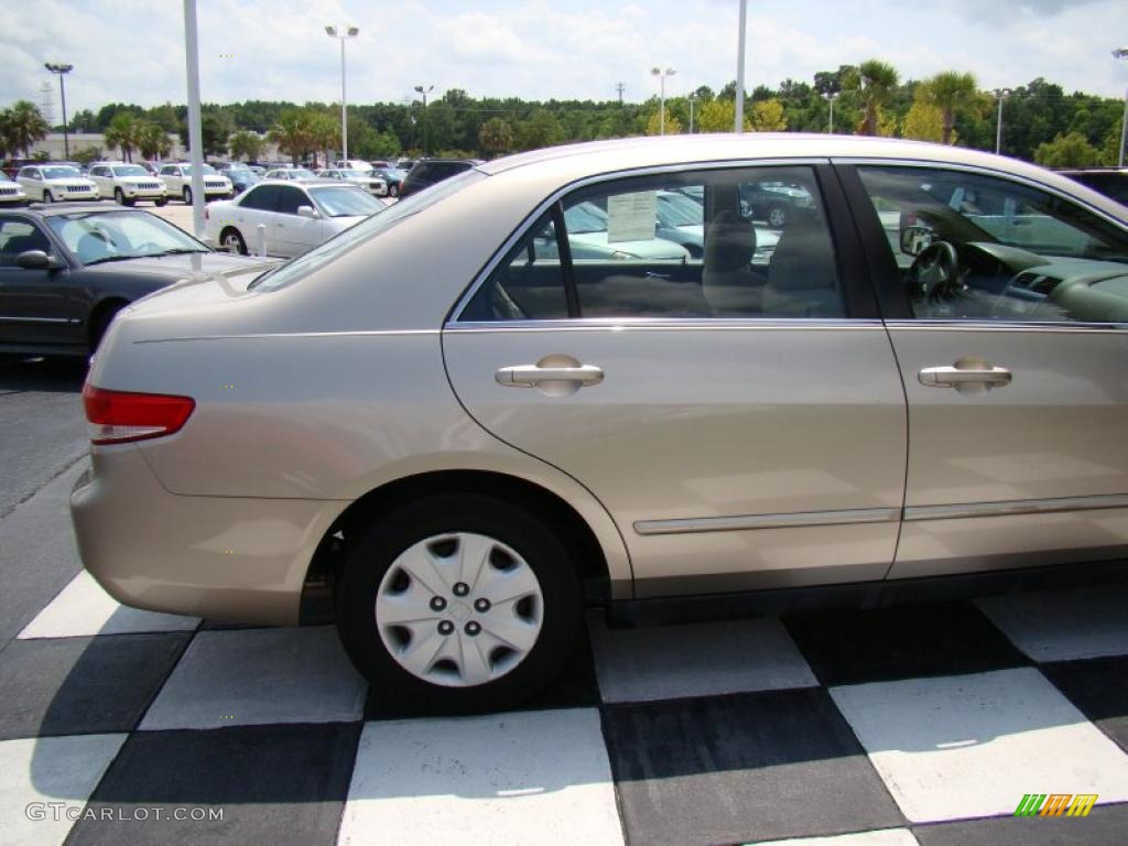 2003 Accord LX Sedan - Desert Mist Metallic / Ivory photo #32