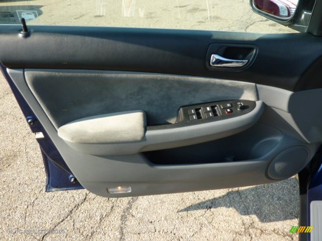 2004 Accord LX Sedan - Eternal Blue Pearl / Gray photo #12