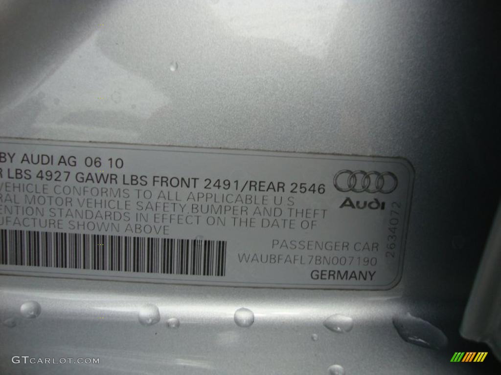 2011 A4 2.0T quattro Sedan - Ice Silver Metallic / Black photo #36