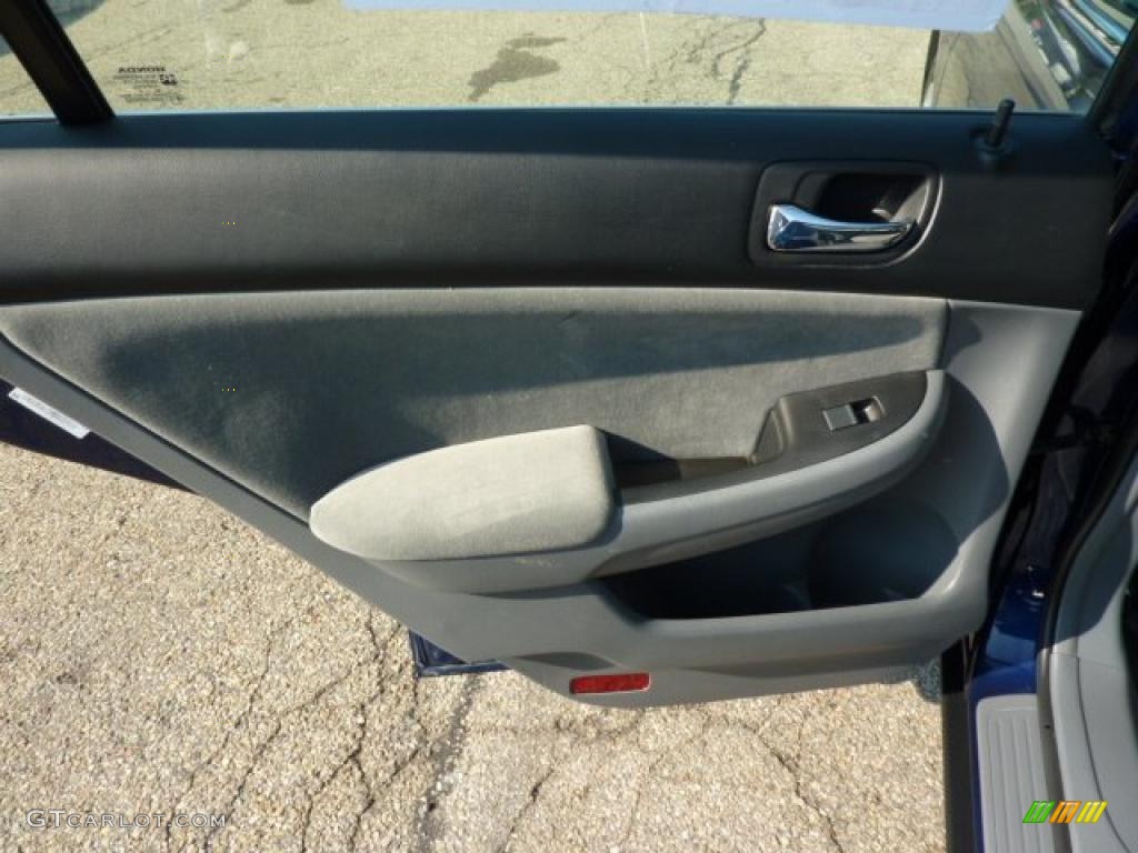 2004 Accord LX Sedan - Eternal Blue Pearl / Gray photo #14